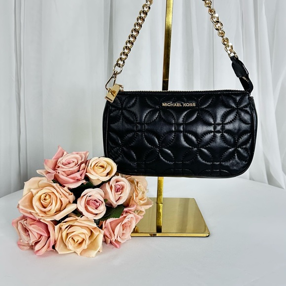 Michael Kors Black Quilted Shoulder Bag with Gold Chain - Picture 1 of 1
